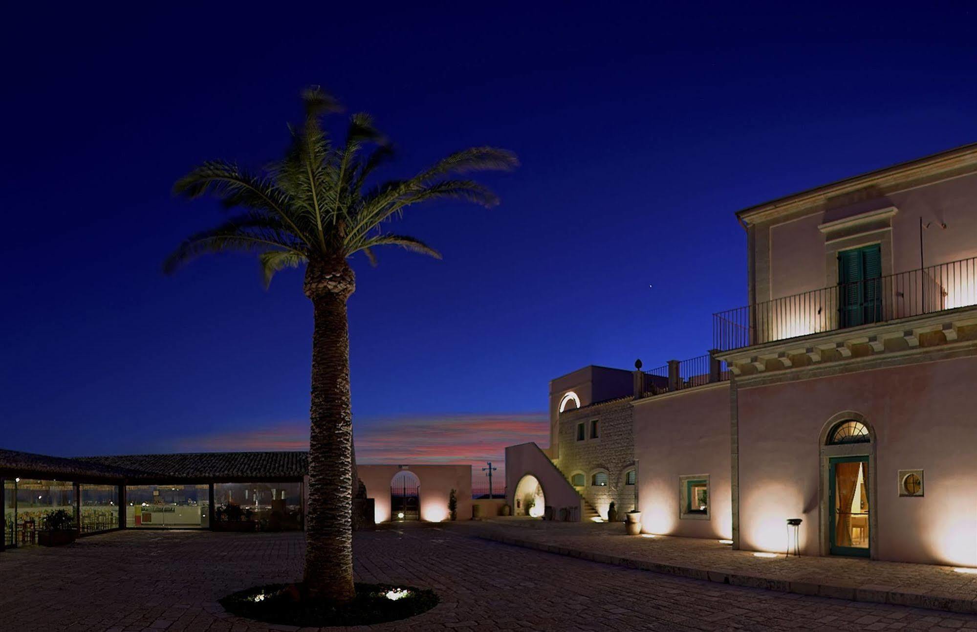 Poggio Del Sole Hotel Contrada Cimillà Esterno foto